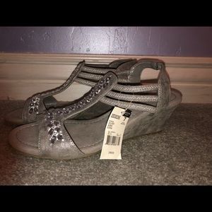 Jacyln Smith Edina Wedge Sandal | size 7 | new with tags
